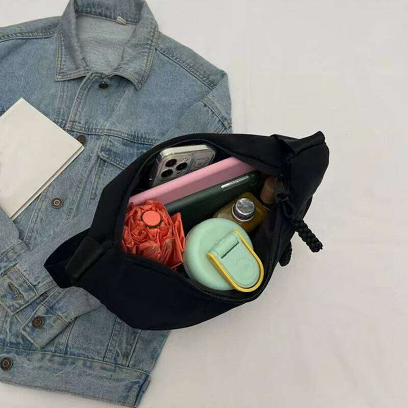 Neutral Style Shoulder Bag Men Women, Suitable for Casual Outings and Work Use Made of Nylon Material.