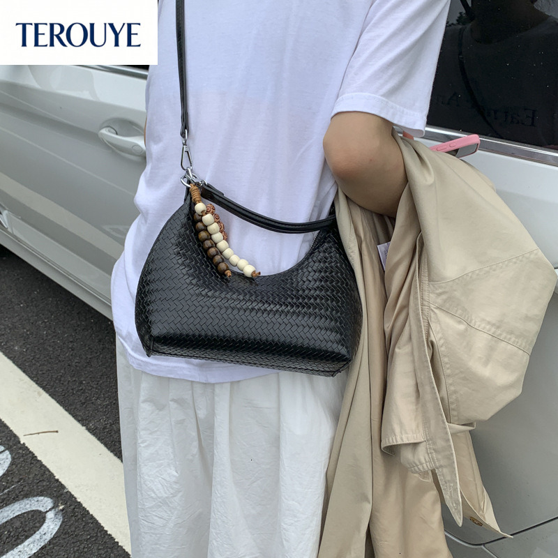 TEROUYE Korean style niche design women's armpit bag Bag autumn and winter new texture woven style handbag retro versatile style luxury
