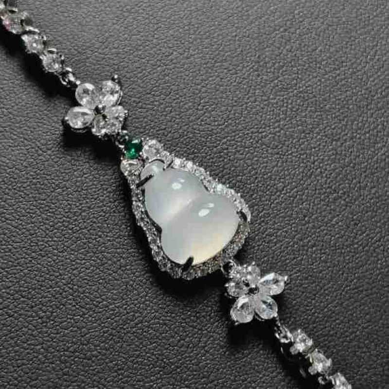 Chalcedony Pendant-Shed Flower Gourd Inlaid Agate Plated Emerald Green High Chalcedony Gem BraceletXJ260130