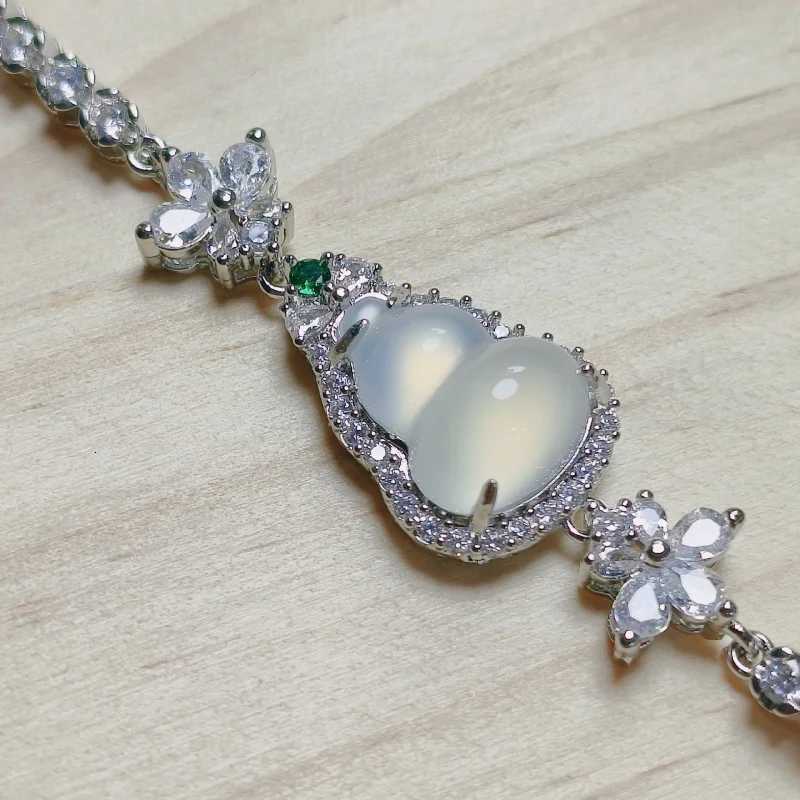 Chalcedony Pendant-Shed Flower Gourd Inlaid Agate Plated Emerald Green High Chalcedony Gem BraceletXJ260130