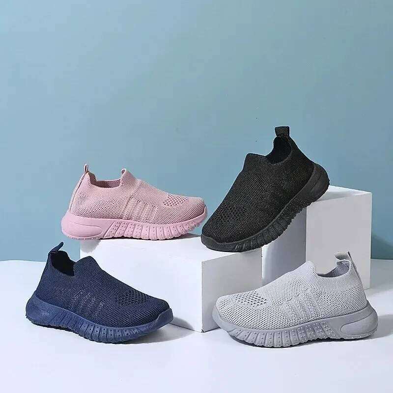 Solid Color Breathable Knitted Sports For Children Aged 1-8 Slip-on Casual Shoes Cross-border Explosion Style Y260128