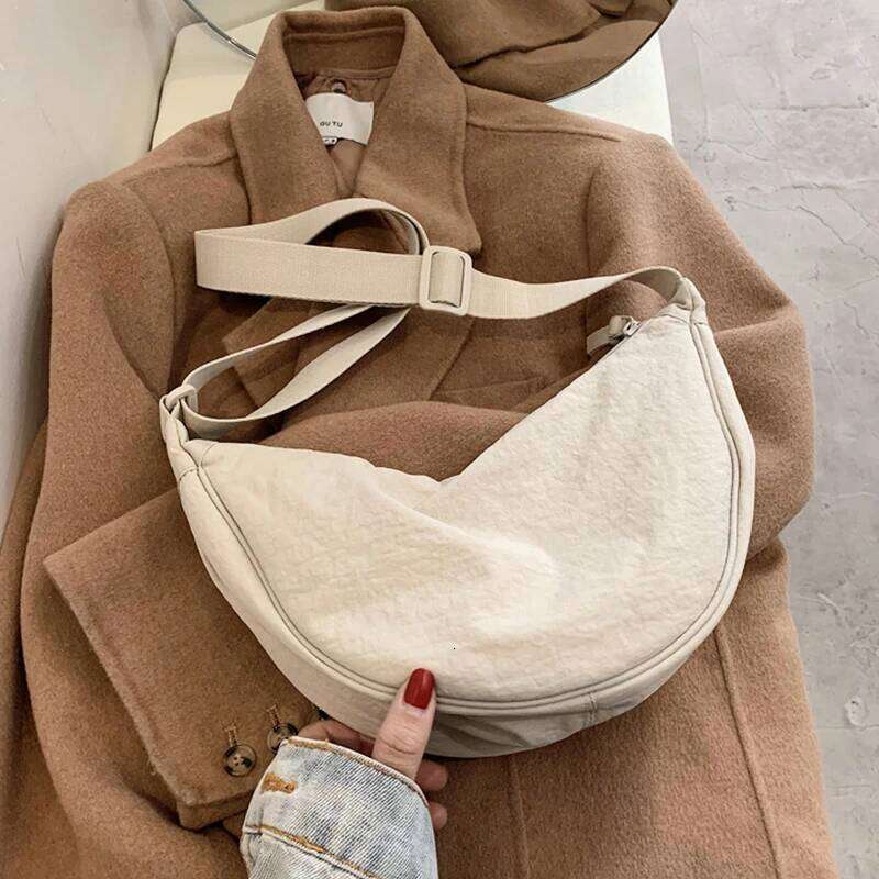 Yujia's same Korean style women's casual and stylish versatile shoulder dumpling bag, crossbody bag XJ260129