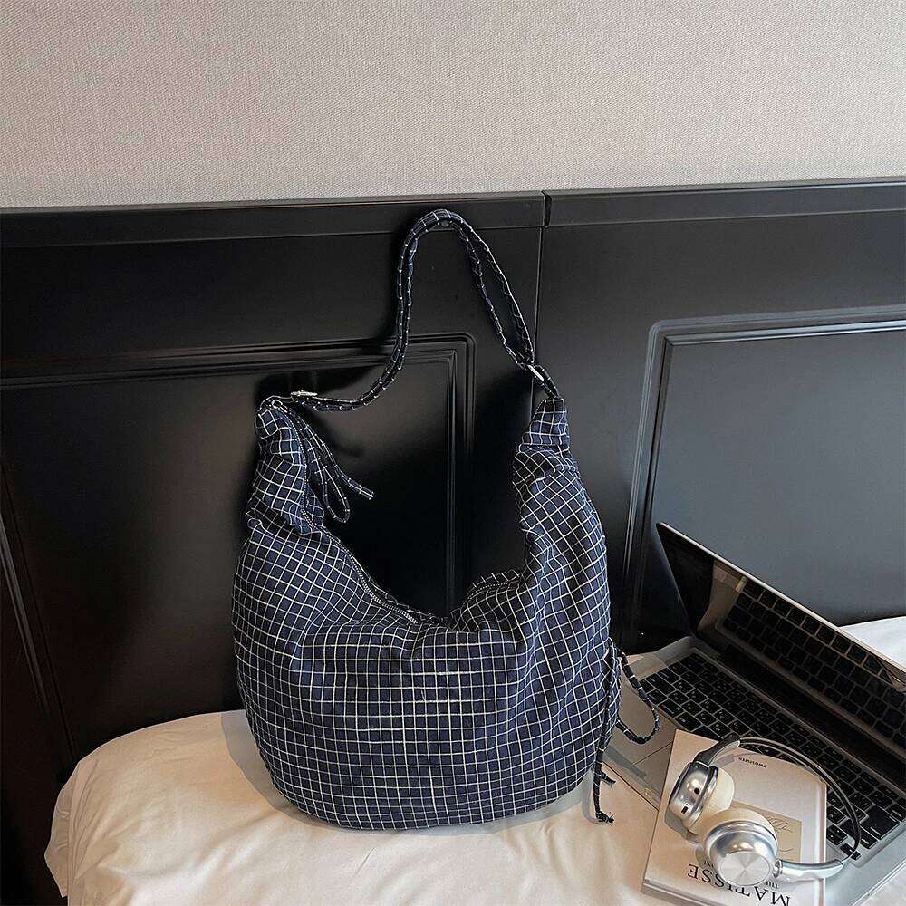 Korean Ins Lazy Style Cow Horn Large Capacity Canvas Pleated Plaid Commuting Shoulder Crossbody Bag for Women XJ260129