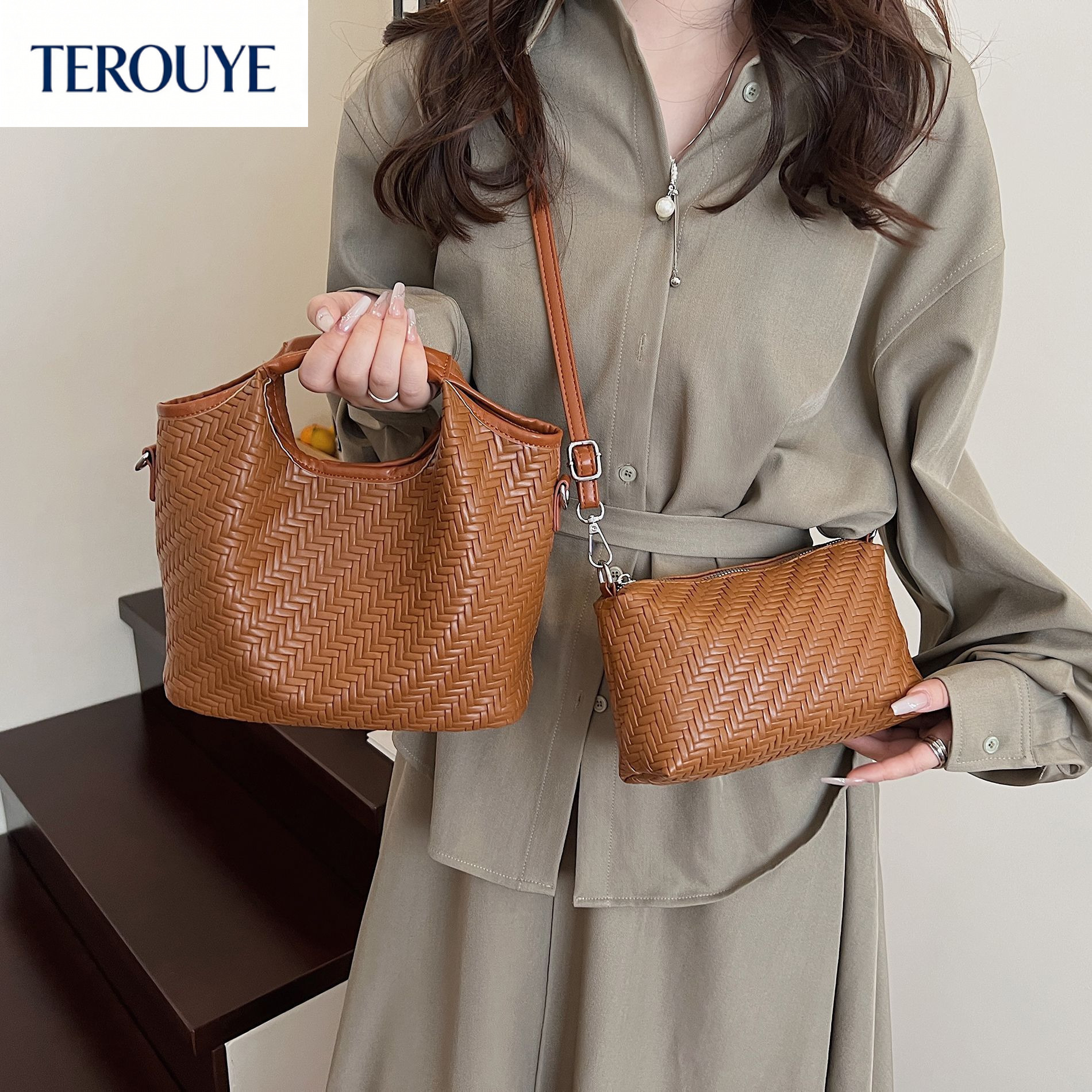 TEROUYE Korean style minimalist women's handbag autumn and winter new large capacity Bag woven texture shoulder bag retro luxury