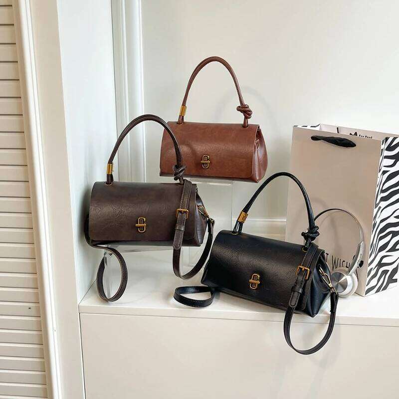 2025 New Retro Small Square for Women Korean Style Crossbody Messenger Fashion Casual Shoulder Bag Niche Texture Gift XJ260129