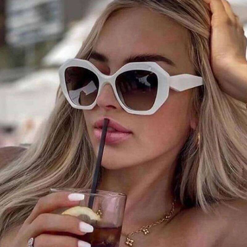 New Fashion Irregular Large Frame White Sunglasses Men's and Women's Brand Candy Color Glasses UV400 Eyewear Outdoor Goggles H260129