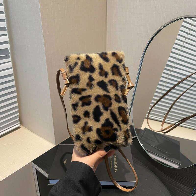 Fashion Women Cow Print Mini Shoulder Female Winter Plush Underarm Leopard Zebra Pattern Fluffy Tote Bags Small Purses