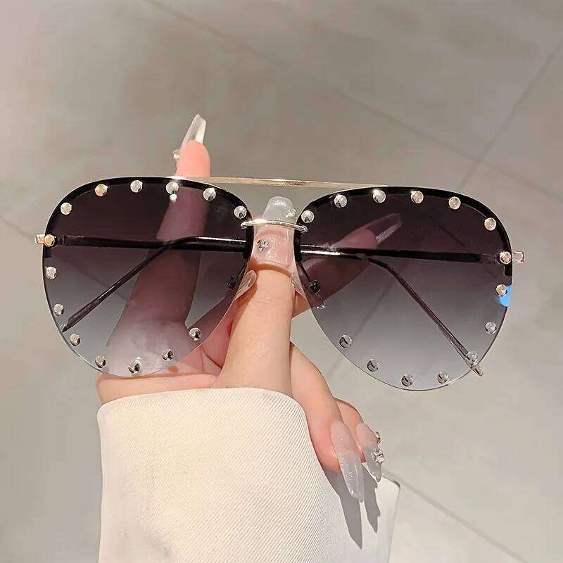 2025 Diamond Rhinestone Sunglasses Ladies Fashion Gradient Metal Pilot Rimless Eyeware Outdoor Sunscreen Sun Glasses Shades H260129