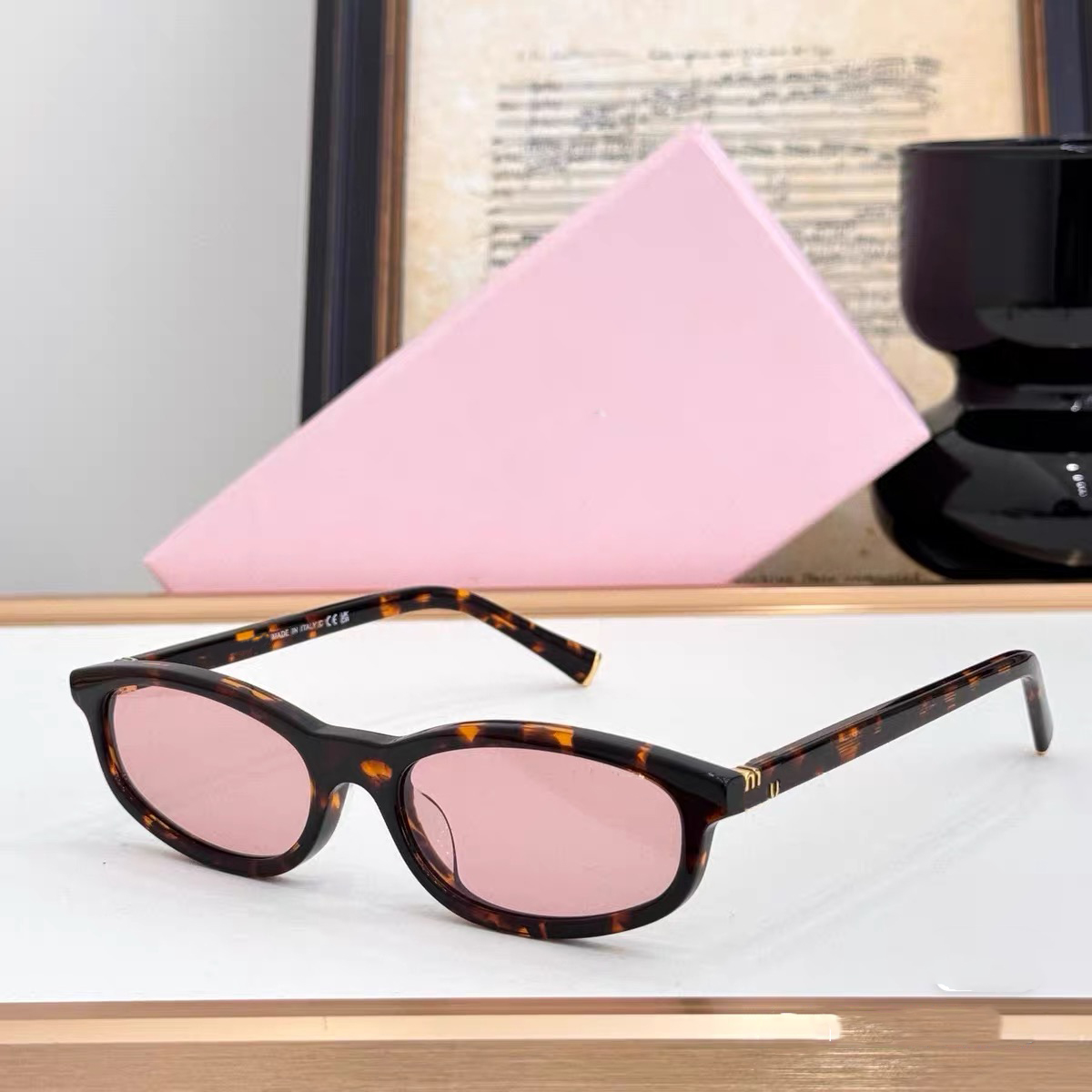 designer sunglasses Circular small frame Butterfly shaped sunglasses for women letter classic Travel trend Beach shading UV protection polarized fashion