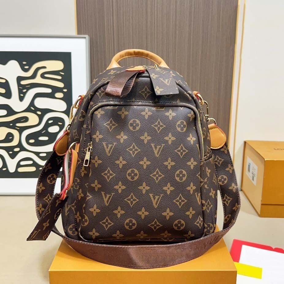 5aDesigner Backpack Luxury Handbag Women's High-Quality Leather Bag Classic Monogram Pattern Adjustable Shoulder Strap Flap Closure with Locking Buckle3