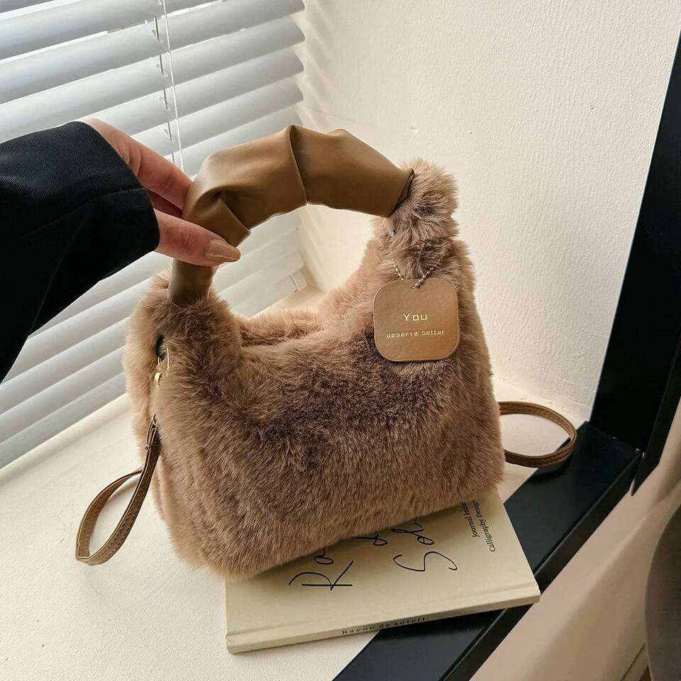 Faux Fur Plush Handbags Ruched Handle Small Lady Shoulder Crossbody Bag Casual Half-Moon Hobos Winter Bags for Women