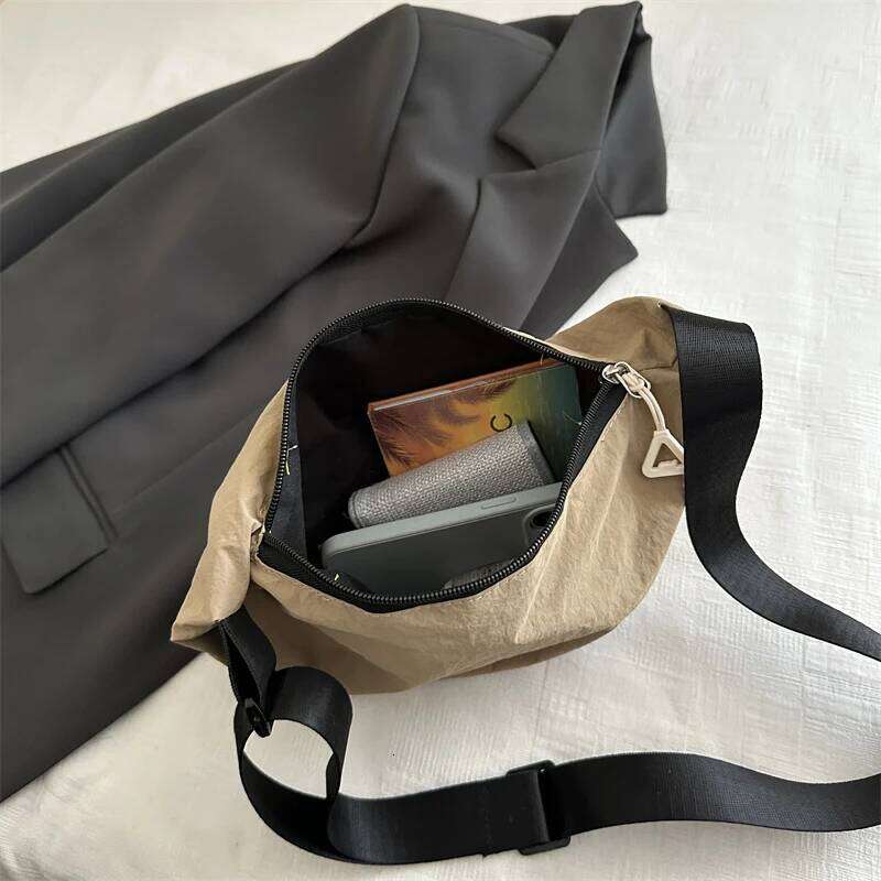 New Stylish Single-Shoulder - Solid Color Large Capacity Casual Fashionable Cross-Body Style Dumpling-Shaped Bag