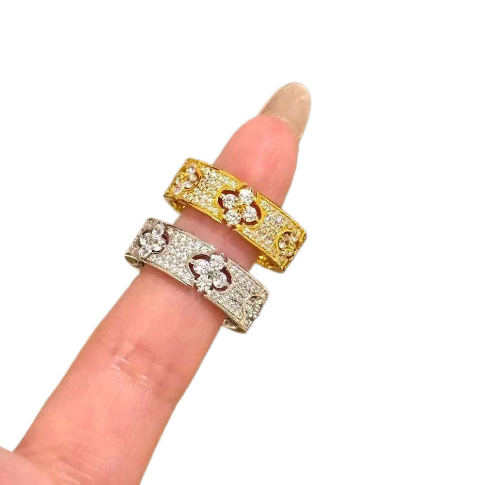 Lucky Four-Leaf Clover Star French Old Money Style Fashion Light Luxury Micro Inlaid Full Diamond Flower Row Ring Women