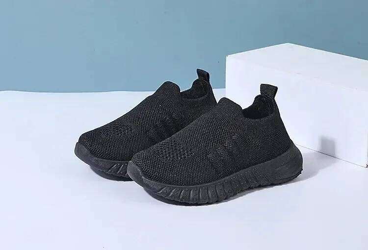Solid Color Breathable Knitted Sports For Children Aged 1-8 Slip-on Casual Shoes Cross-border Explosion Style Y260128