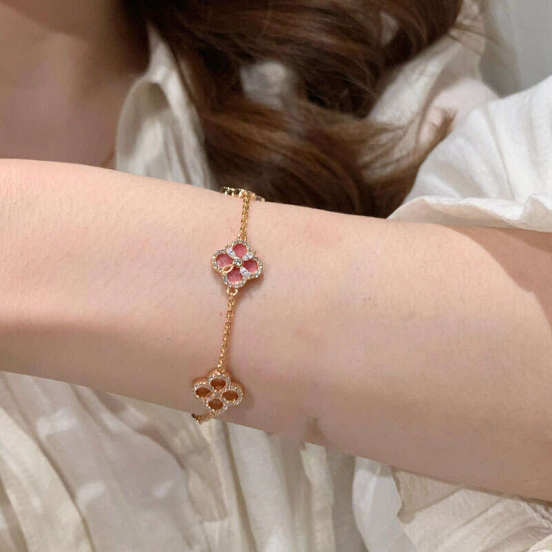 Jewelry Set Vintage Rose Pink Flower Exquisite Sparkling Diamond Four-Leaf Clover Bracelet Necklace Earrings Dopamine Retro Set