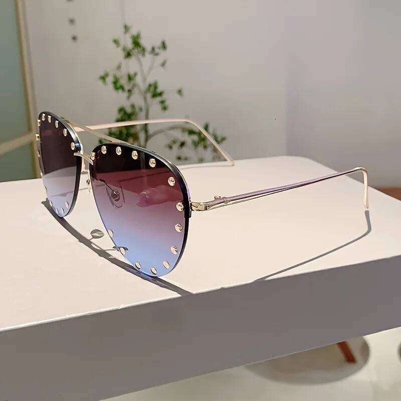 2025 Diamond Rhinestone Sunglasses Ladies Fashion Gradient Metal Pilot Rimless Eyeware Outdoor Sunscreen Sun Glasses Shades H260129