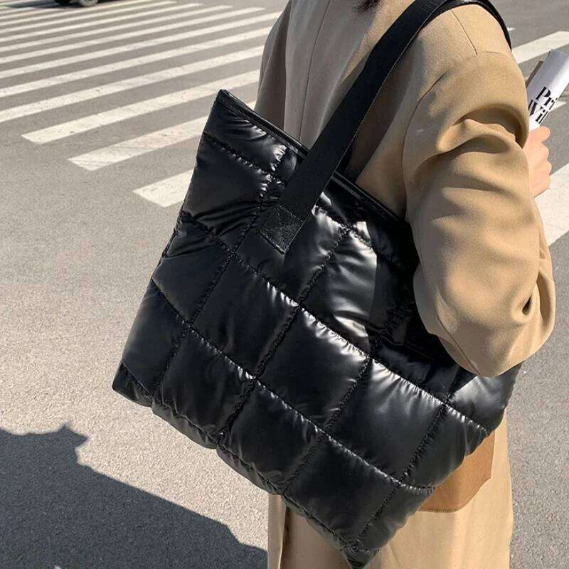 New Fashion Large Tote Padded Handbags Autumn Quilted Women Shoulder Bags Luxury PU Down Cotton Thread Crossbody Winter Bag XJ260129
