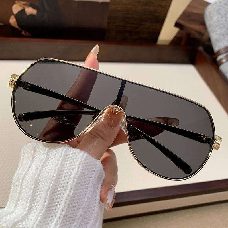 High-end Metal Retro One-piece Sunglasses With Large Frames, Suitable For Driving And Sun Protection 98119 H260129