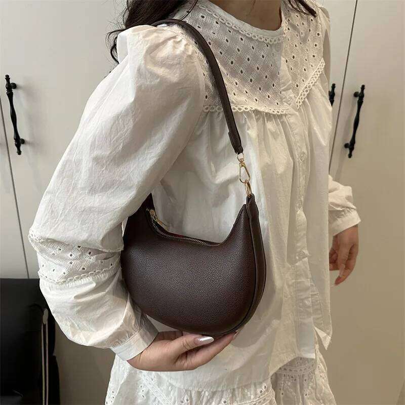 Women's Luxury Crescent Handbag Shoulder Bag Zipper Closure Crossbody Purse for Casual Formal Occasions or Evening Accessory XJ260129