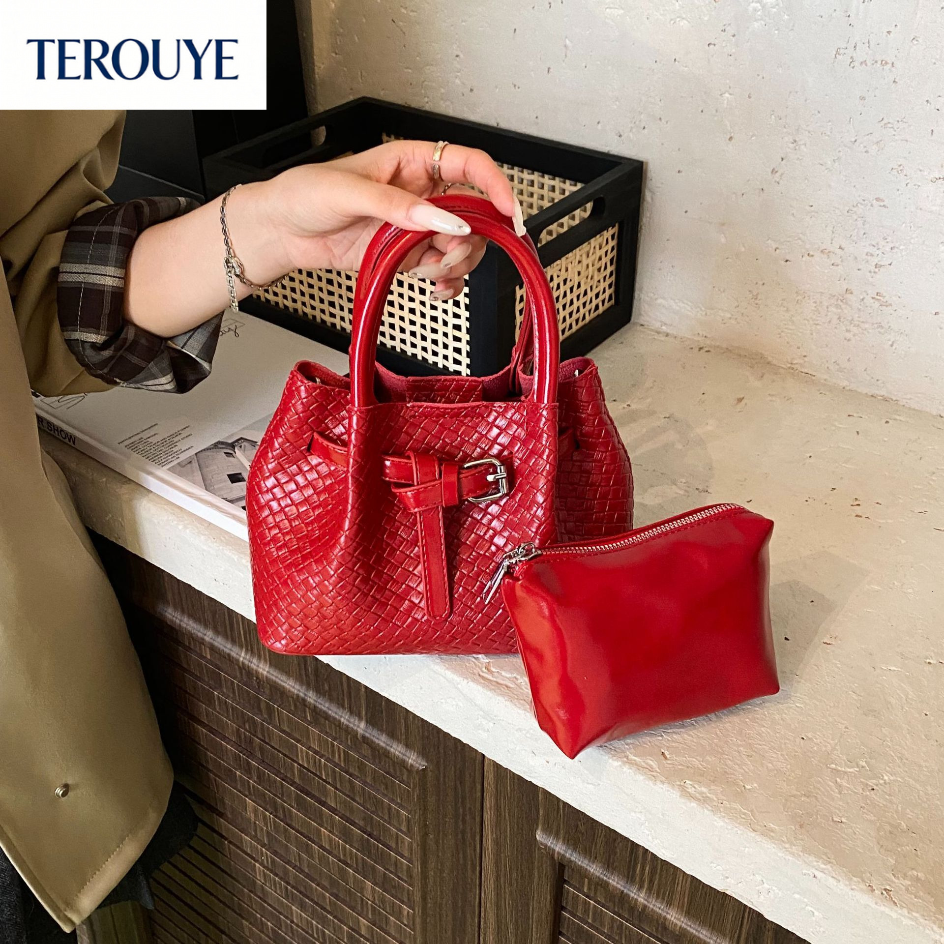 TEROUYE Texture woven women's handbag for autumn and winter, Bag niche design, fashionable bucket bag, trendy retro style, luxurious