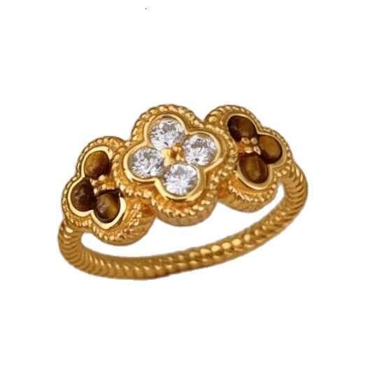 Mixed gemstone ring Metal four-leaf clover jewelry As a fashionable accessory and gift option