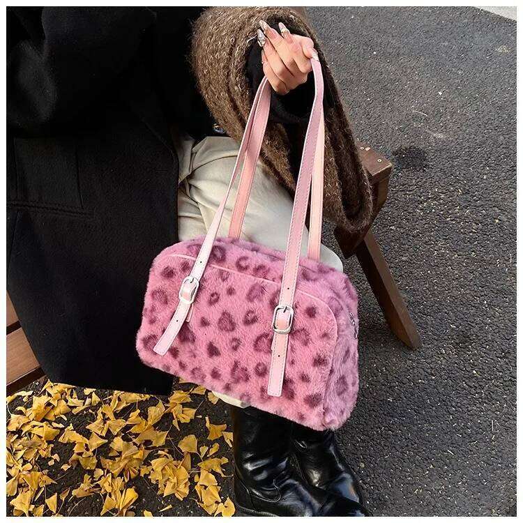 Winter 2025 new large capacity retro fashion leopard print tote plush underarm women's bag