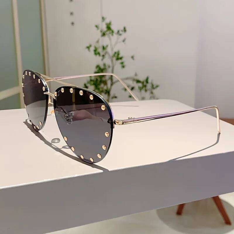2025 Diamond Rhinestone Sunglasses Ladies Fashion Gradient Metal Pilot Rimless Eyeware Outdoor Sunscreen Sun Glasses Shades H260129