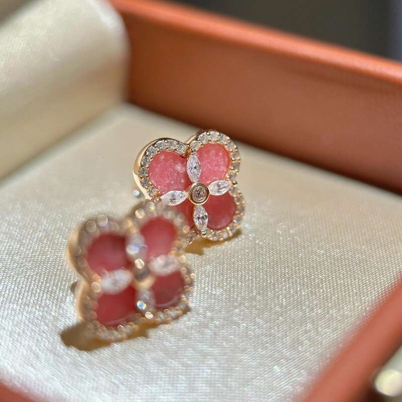 Jewelry Set Vintage Rose Pink Flower Exquisite Sparkling Diamond Four-Leaf Clover Bracelet Necklace Earrings Dopamine Retro Set