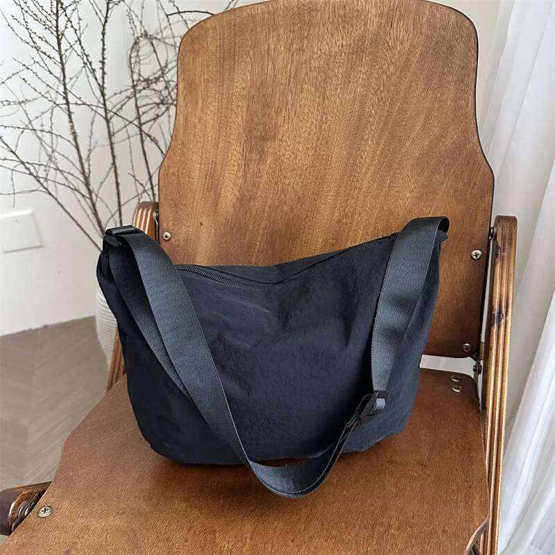 New Stylish Single-Shoulder - Solid Color Large Capacity Casual Fashionable Cross-Body Style Dumpling-Shaped Bag