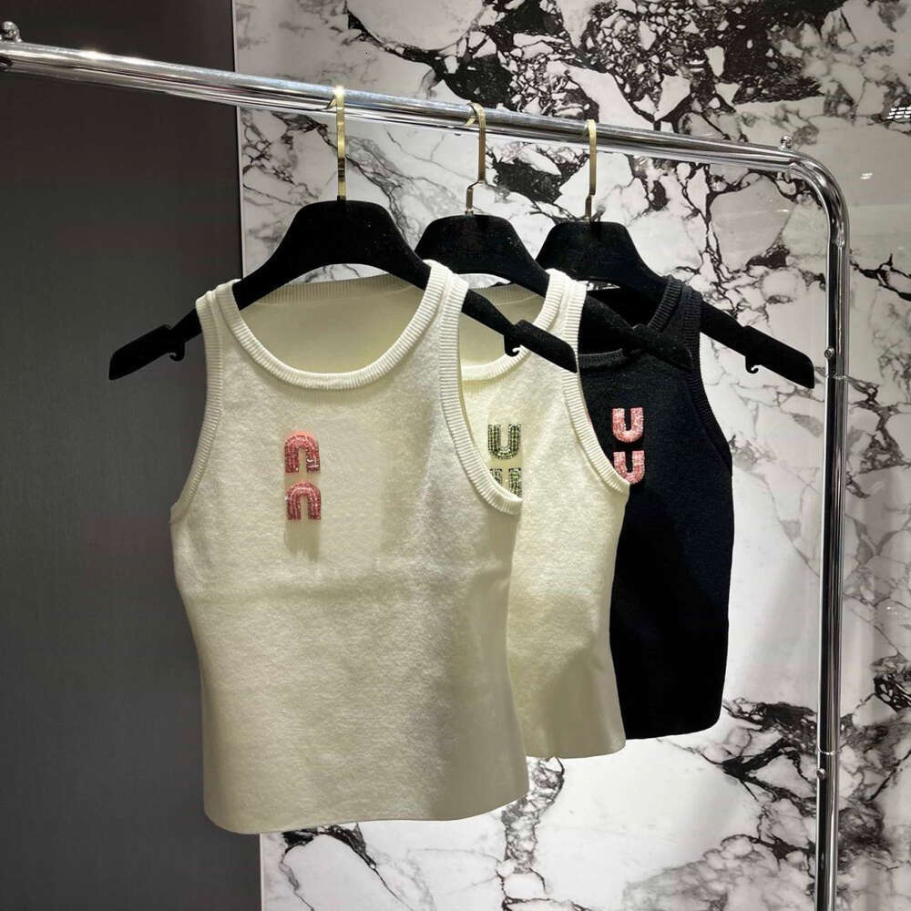 Miu Womens Croptop T Shirt Designer Tanks Top Women Tank Tops Designer Tank Top Luxury Vest Summer Brand Elegant Knitted Camisole Dinner Party Travel Knit Singlet 401