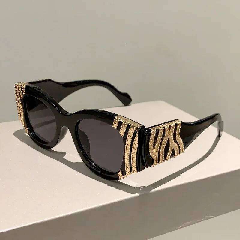 Big Cat Eye Sunglasses For Women Fashion Thick Frame Oval Gradient Eyeglasses Vintage Oversized Metal Decoration Eyewear UV400 H260129