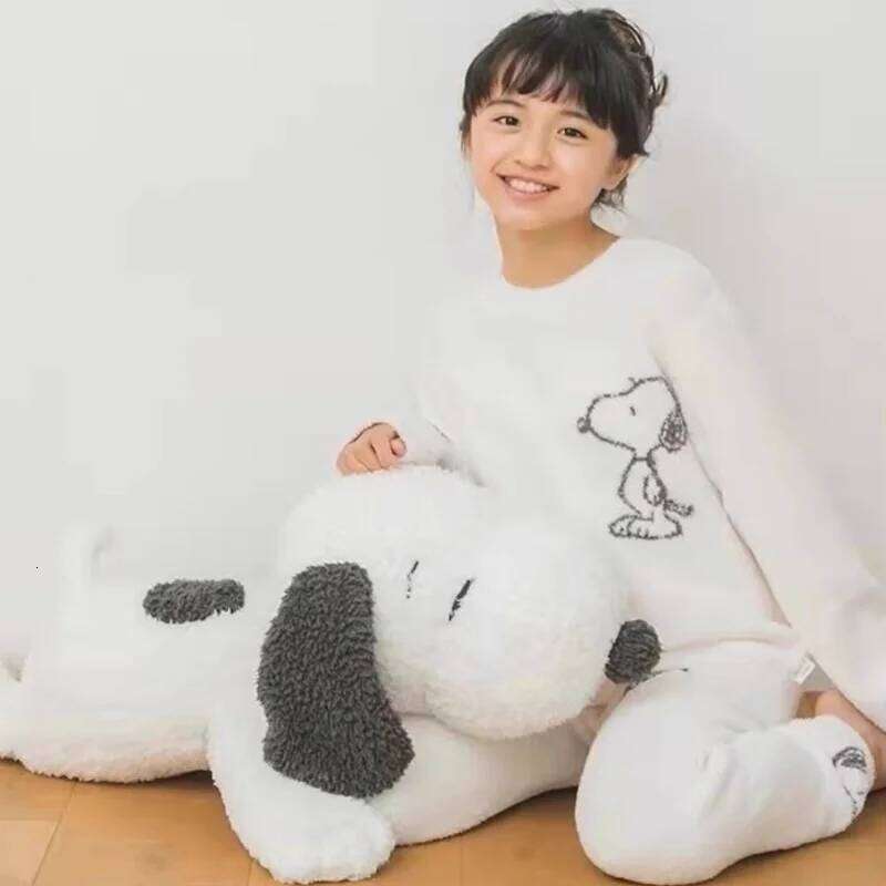 Big Size Stuffed Surroundings Extra Large Puppy Dog Pillow Bed Cushion Fill Snoopy Plush Doll Girl Gift Y260128