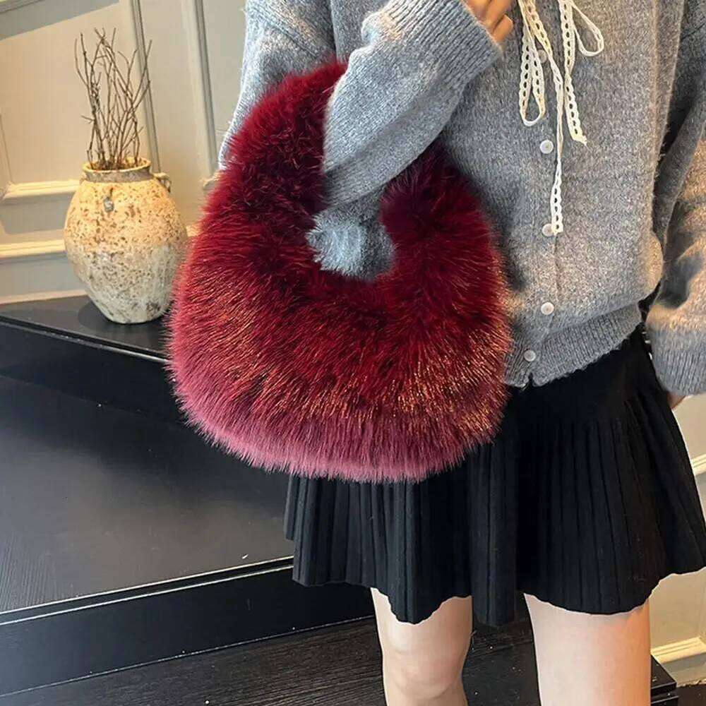 Autumn Winter New Trend Women's Fuzzy High-End Niche Plush Handbag Mini Clutch Soft plush Shoulder Bag XJ260129