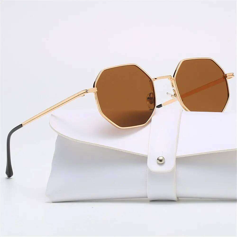 Retro Square Men Women Fashion Small Frame Polygon Sun Glasses Metal Sunglasses Outdoor Driving Eyewear UV Protection H260129
