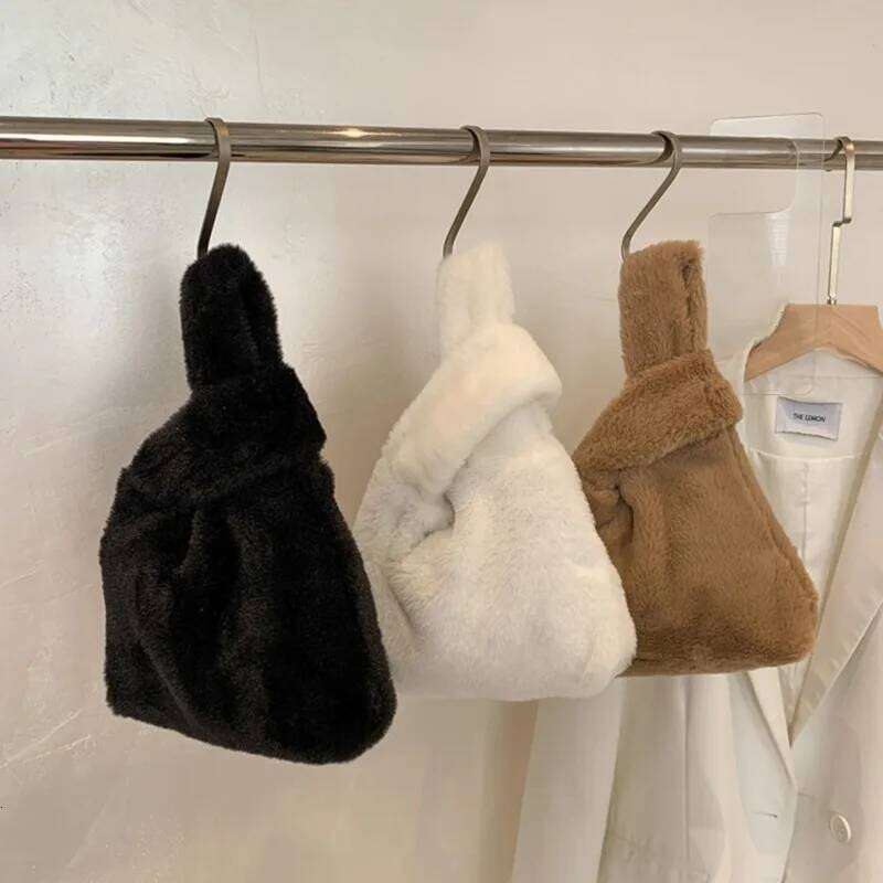 Color Fluffy Solid Furry Bag For Outdoors Good Quality Winter Plush Fur Women Handbag XJ260129