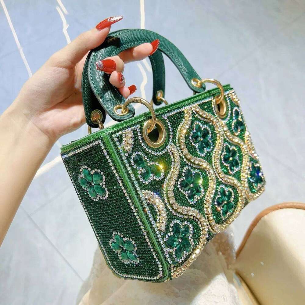 Hot Popular Luxury Women Shoulder Crossbody Bags Rhinestone Evening Fashion Handbag Diamond Decoration Clutch Long Chain Bag Pingshuo