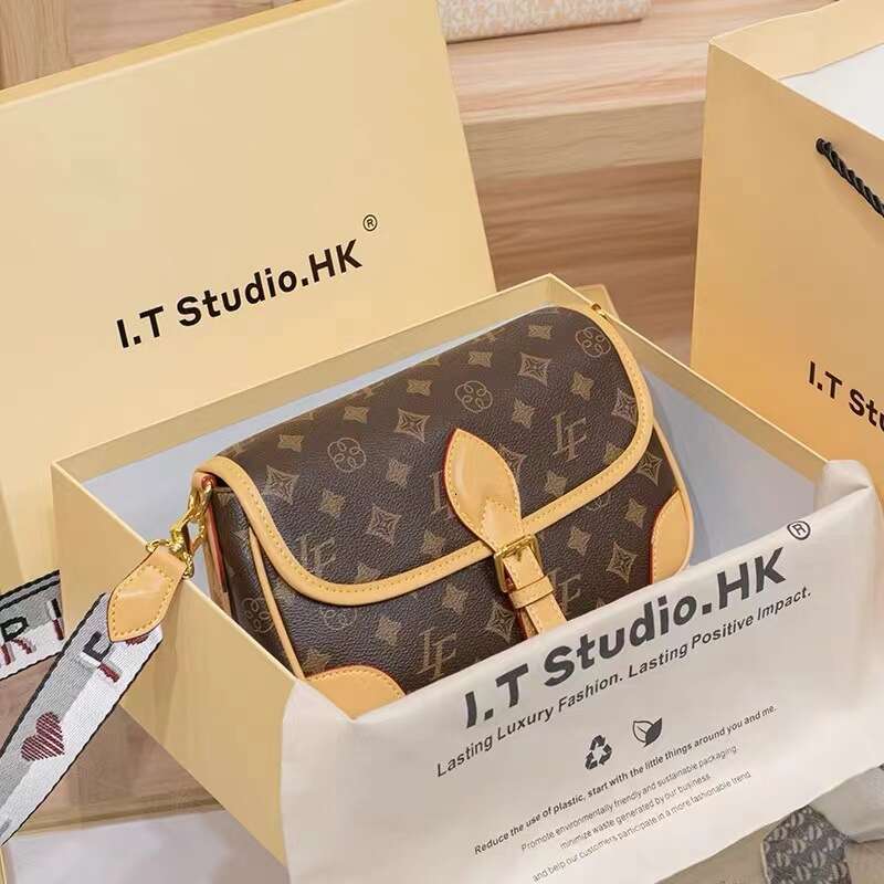Valentine's Day Gift Genuine Leather Monogram Baguette for Women 2025 New High-end Niche Underarm Single Shoulder Crossbody Bag