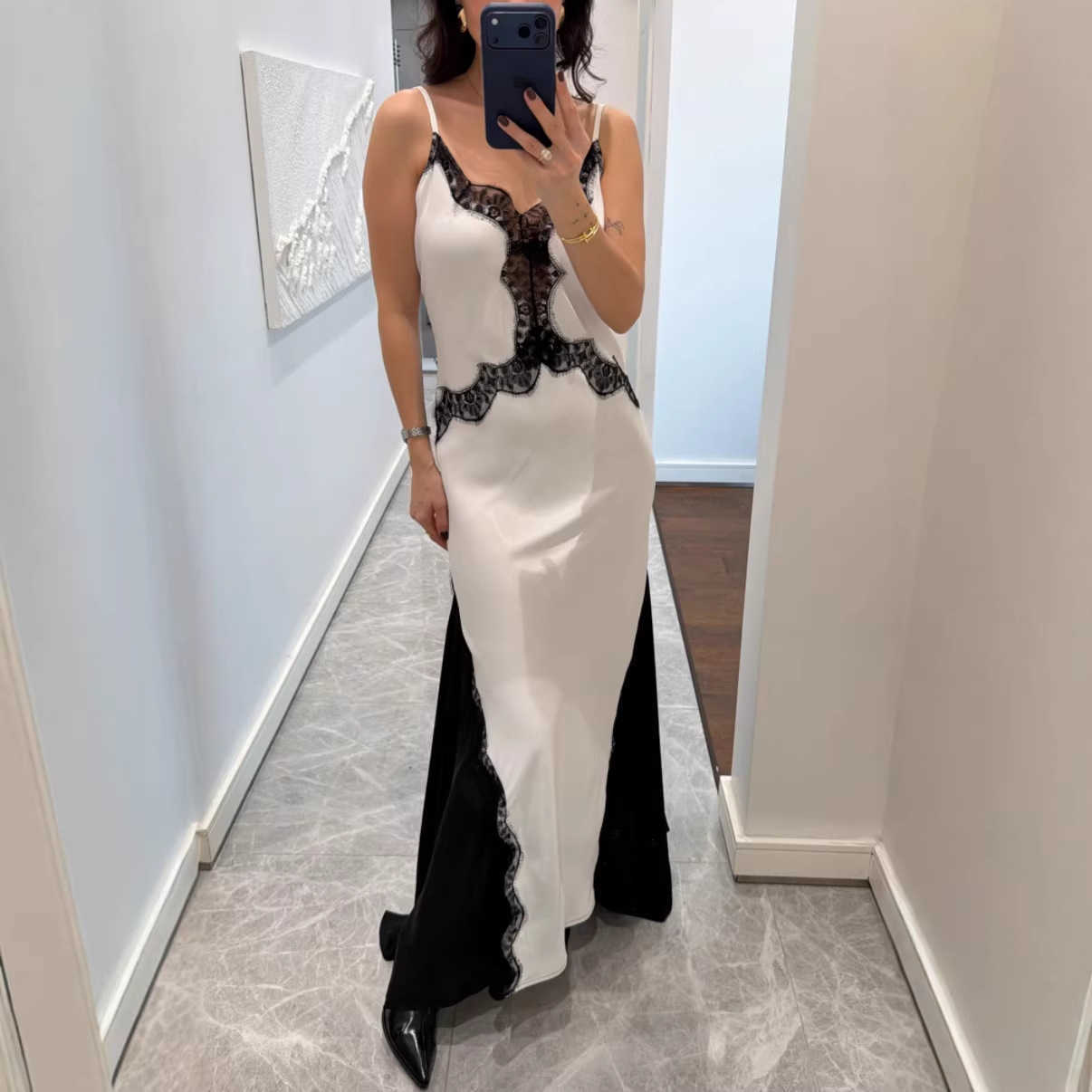 Women's Fashion Sexy Spaghetti Strap Dress Spring/Summer Women's Designer Lace-Up Cutout Waist-Defining Long Dress