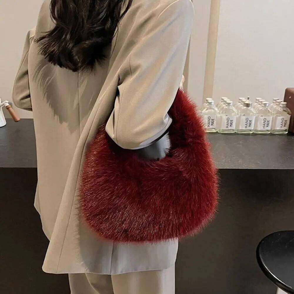Autumn Winter New Trend Women's Fuzzy High-End Niche Plush Handbag Mini Clutch Soft plush Shoulder Bag XJ260129