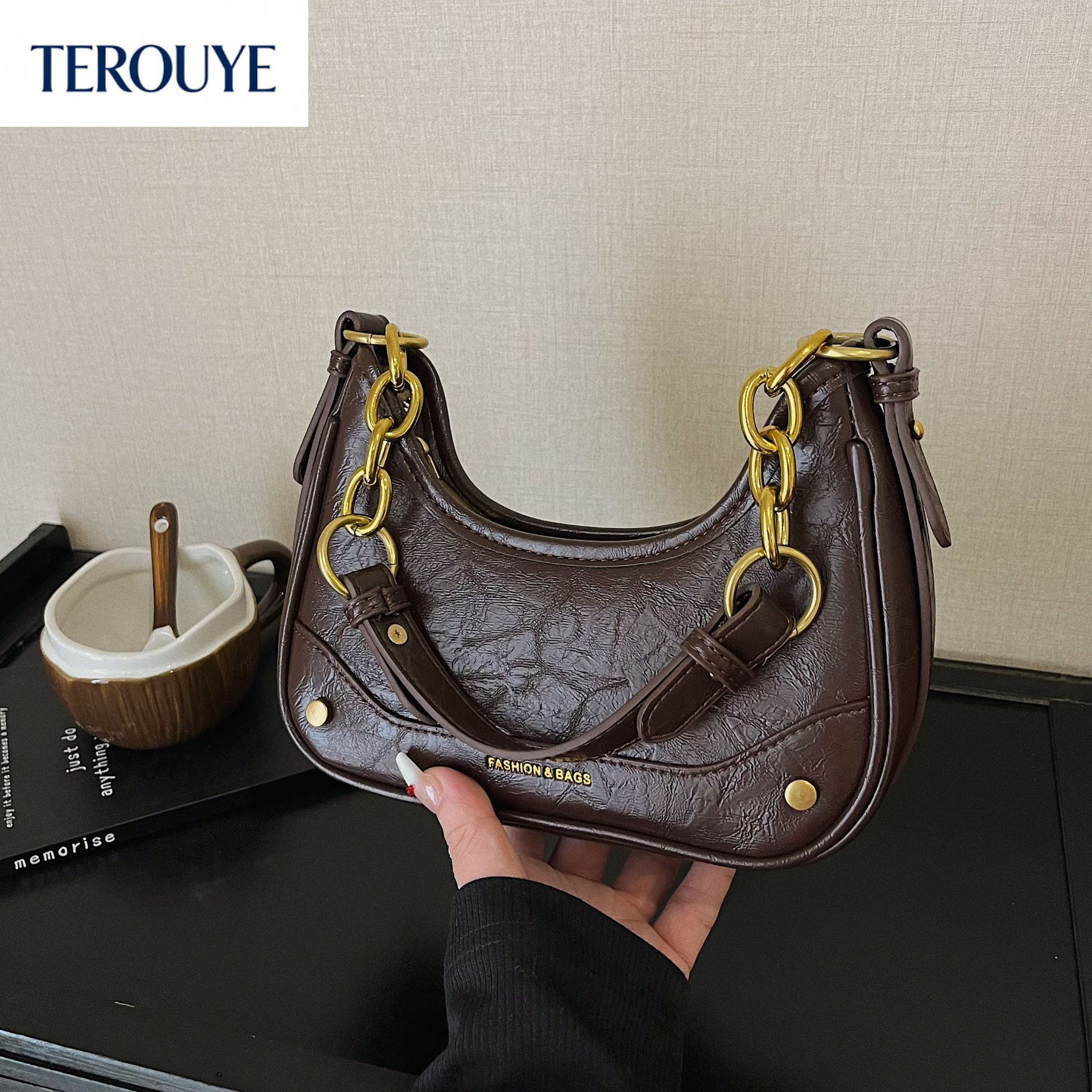TEROUYE Korean texture niche design women's armpit bag autumn and winter new collection retro fashion style chain shoulder bag luxury Bag