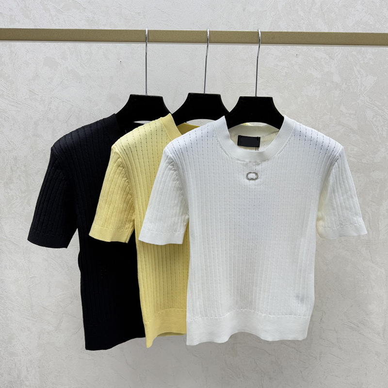 Designer Women Casual Knits Tee Simple Round Neck Slim Fit Knitwear Summer Daily Style Classic Vintage Sweaters