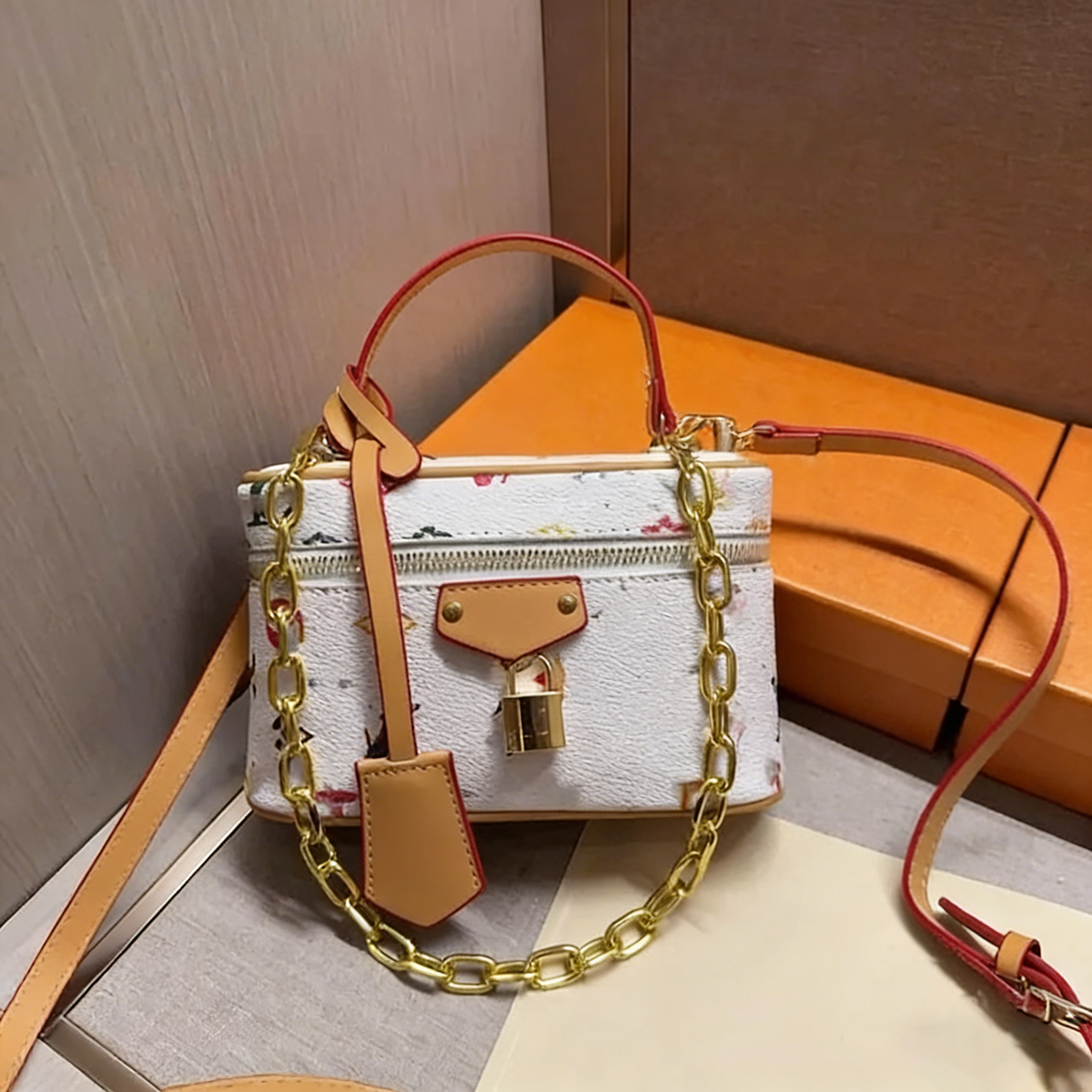 Designer Makeup Bags Womens Travel Cosmetic Bag Handbag Vanity Case Box Women Crossbody Toiletries Chains Make Up Bag Totes Shoulder Bag Wash Pouch Purse Wallet