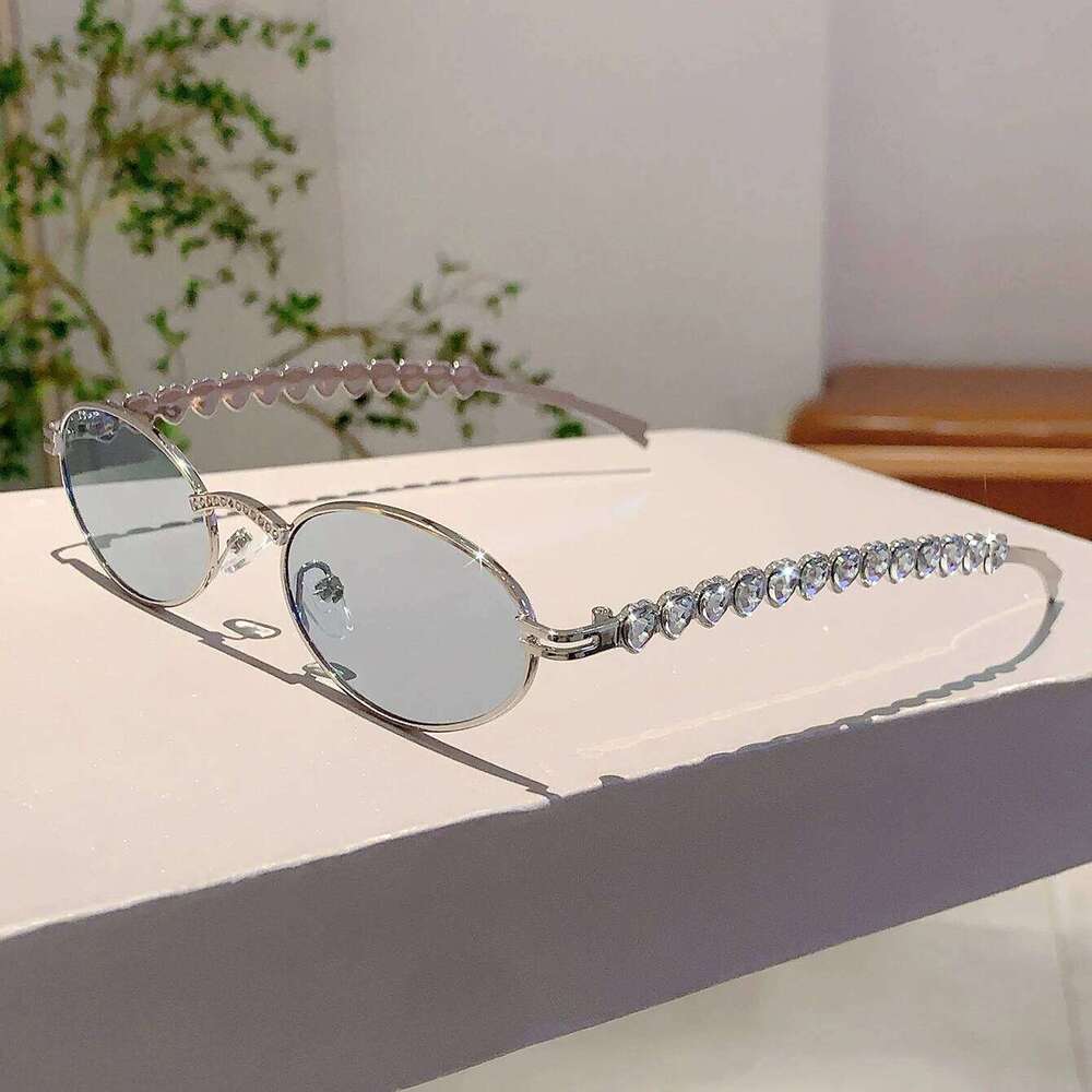 KAMMPT Fashion Heart Rhinestone Shiny Shades Luxury Brand Metal Women Decor Sunglasses Vintage Oval Design Ladies Sun Glasses H260129