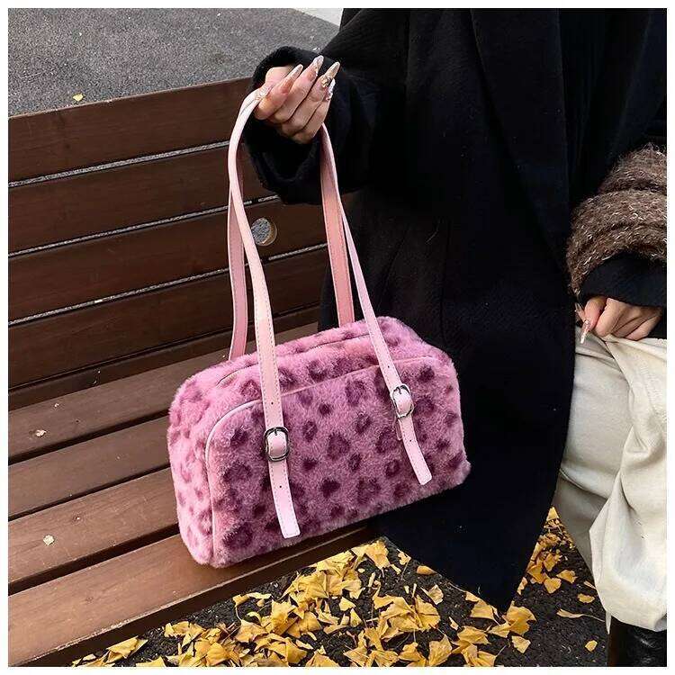 Winter 2025 new large capacity retro fashion leopard print tote plush underarm women's bag
