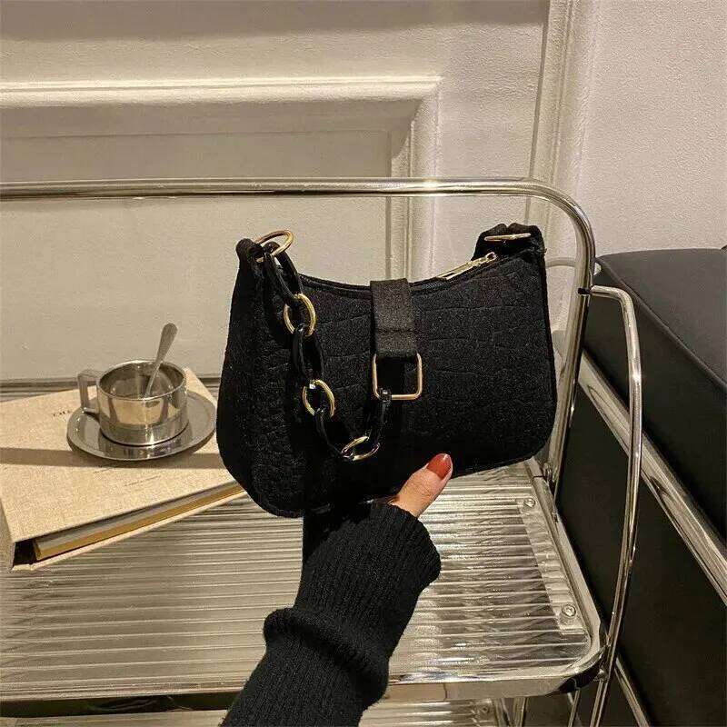 Popular Retro Gentle Temperament 2024 Autumn Shoulder Handheld Fashion Casual Yankee Underarm Small Square Bag XJ260129