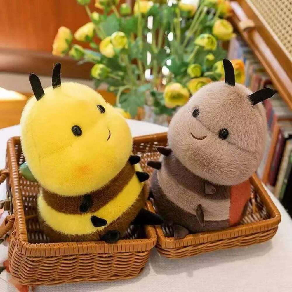1pc 23cm/9.05in New little bee plush toy cute seven-star ladybug rag toss scratcher doll Y260128