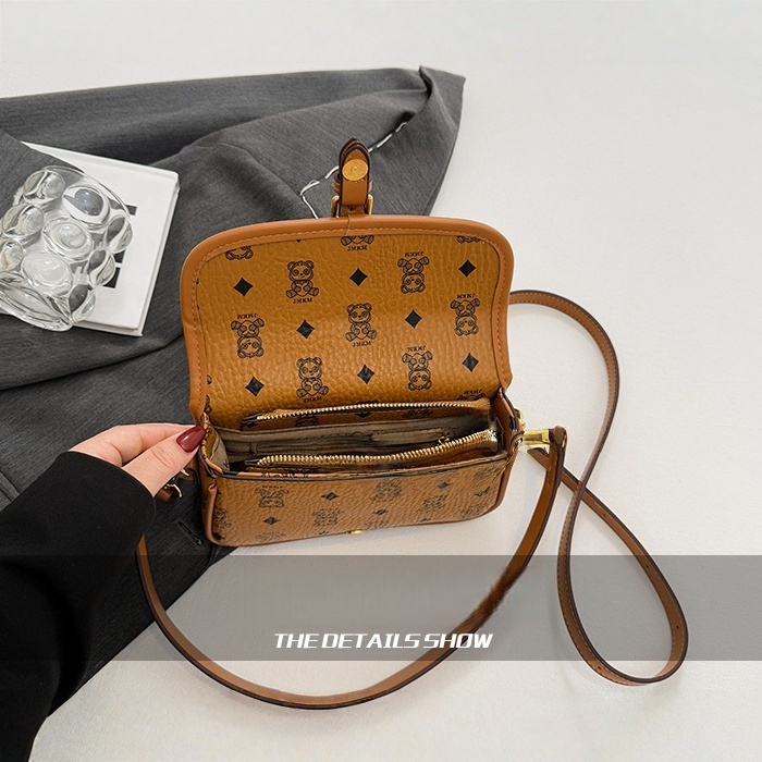 New style light luxury underarm bag, Fashion shoulder messenger bag, high-end ladies small square bag
