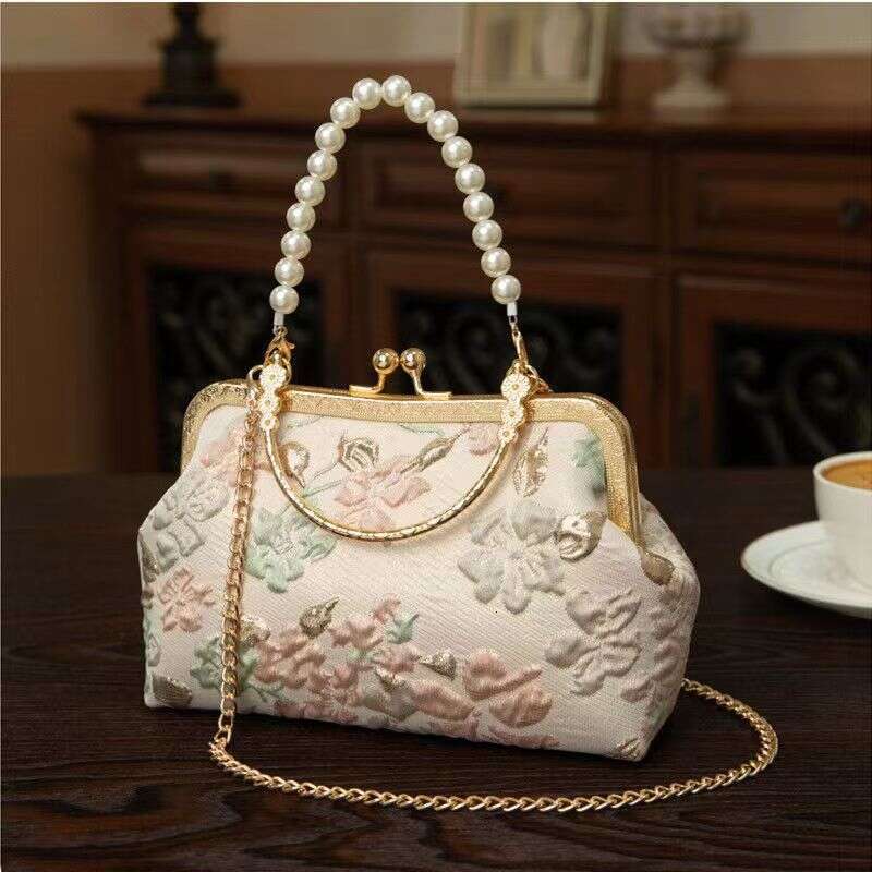 Luxury Shoulder Bag Hobo New Product Vintage Chinese Cheongsam with Hanfu Ma Mian Skirt Single Horizontal Bag Handheld Buckle Bag SENYY