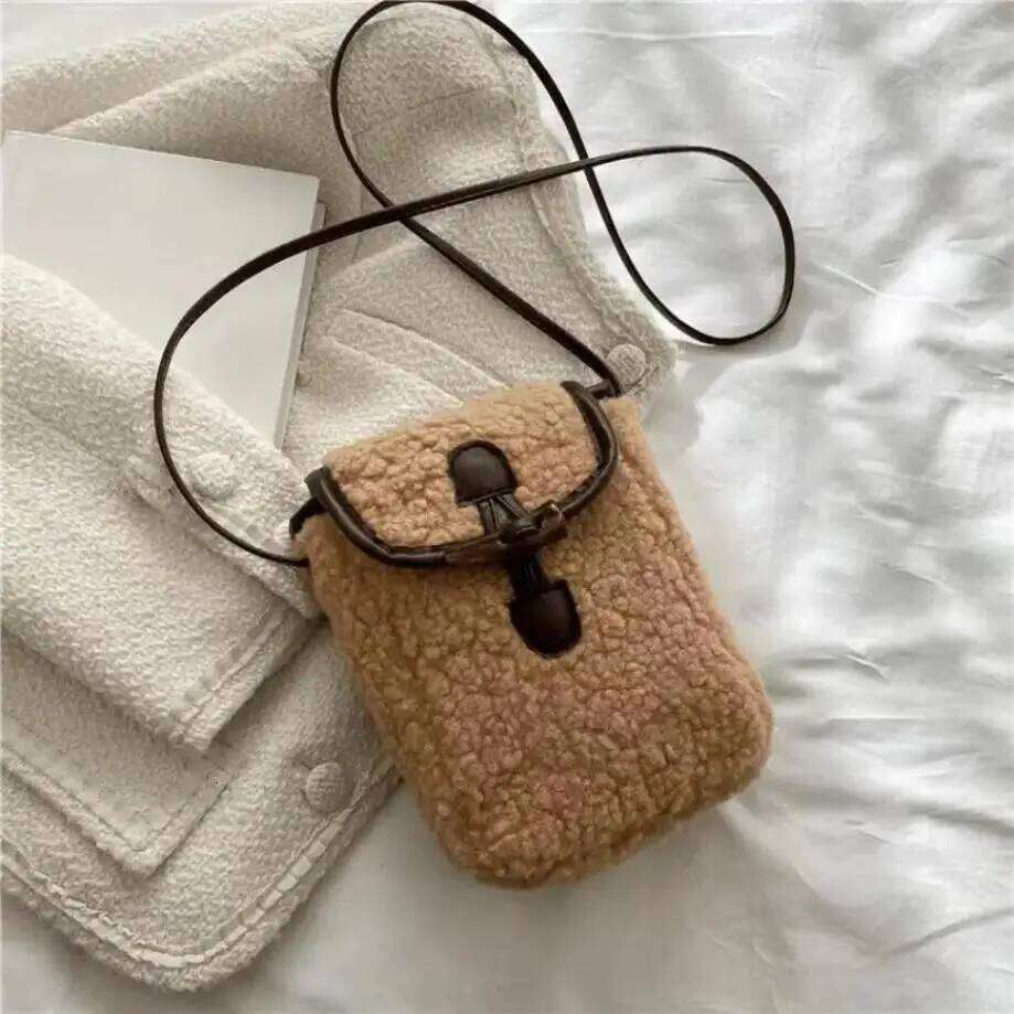 1 Pcs Plush Bag, Women's New Fashionable Winter Shoulder Crossbody Lock Buckle Mobile Phone Small Square Bag