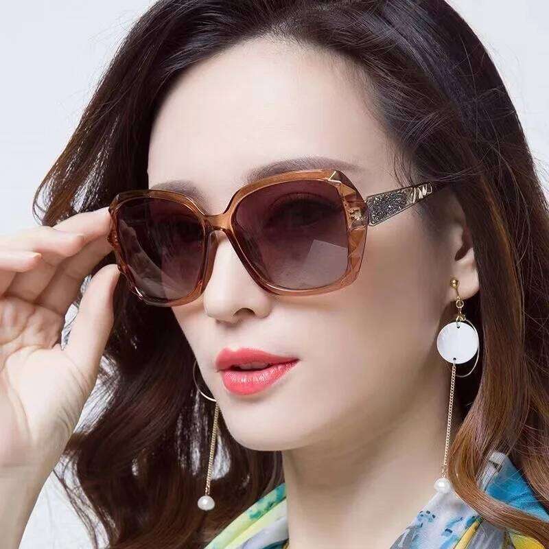 New Large Frame Square Sunglasses Women's Fashion Sun Glasses Women Classic Vintage Eyewear UV400 Oculos De Sol H260129